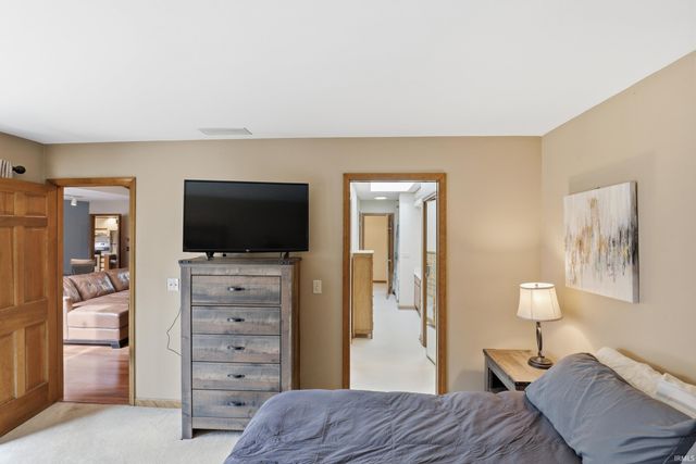 9715 Woodland Ridge East, Fort Wayne, IN 46804