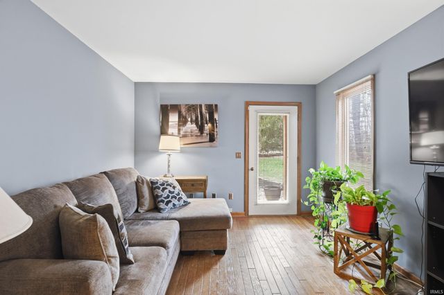 9715 Woodland Ridge East, Fort Wayne, IN 46804