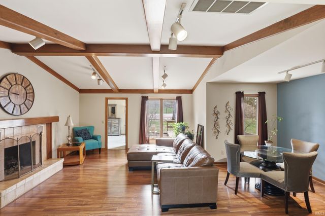 9715 Woodland Ridge East, Fort Wayne, IN 46804