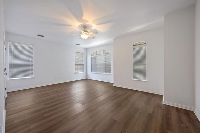 1700 Little River Court, Desoto, TX 75115