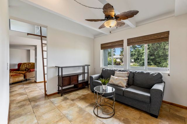 2670 Kanakanui Rd, Kihei, HI 96753