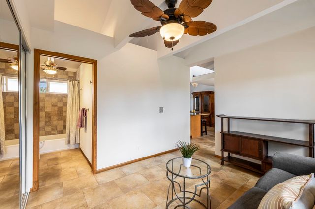 2670 Kanakanui Rd, Kihei, HI 96753