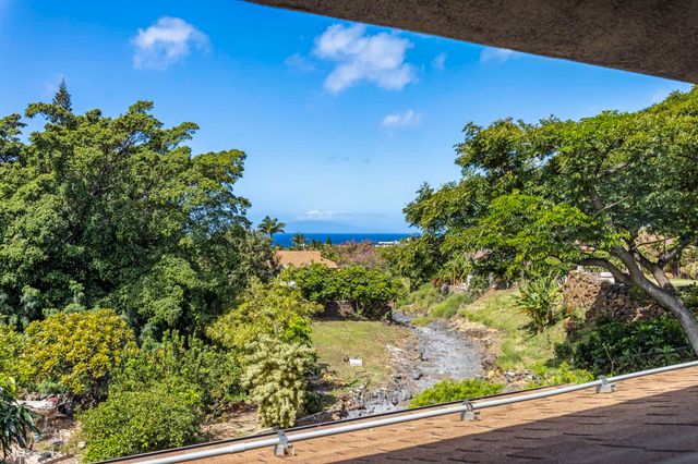 2670 Kanakanui Rd, Kihei, HI 96753