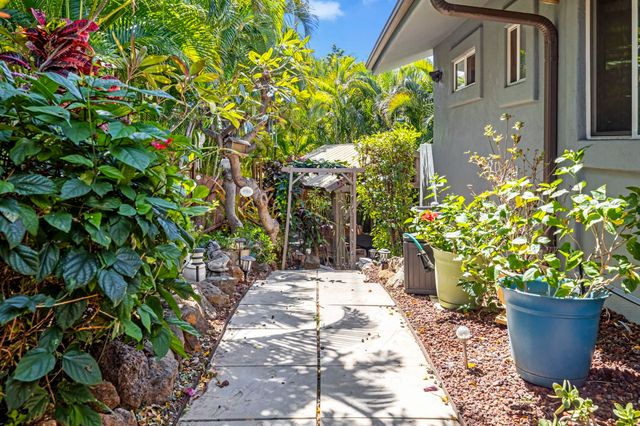 2670 Kanakanui Rd, Kihei, HI 96753