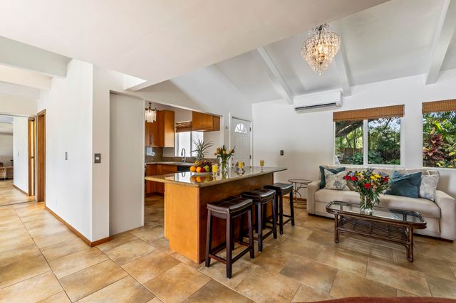 2670 Kanakanui Rd, Kihei, HI 96753