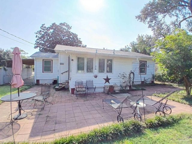 111 SE Syrcle Dr, Pensacola, FL 32507