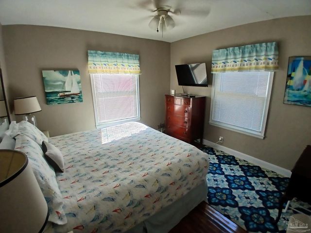 111 SE Syrcle Dr, Pensacola, FL 32507