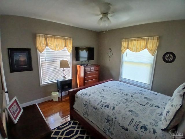 111 SE Syrcle Dr, Pensacola, FL 32507