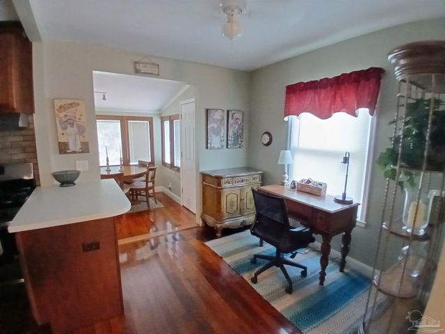 111 SE Syrcle Dr, Pensacola, FL 32507