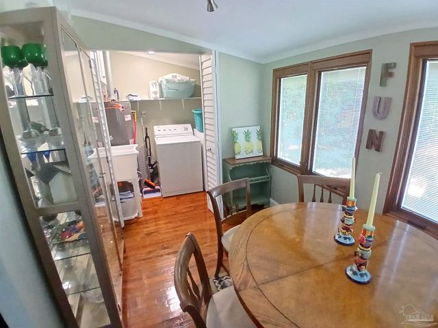 111 SE Syrcle Dr, Pensacola, FL 32507