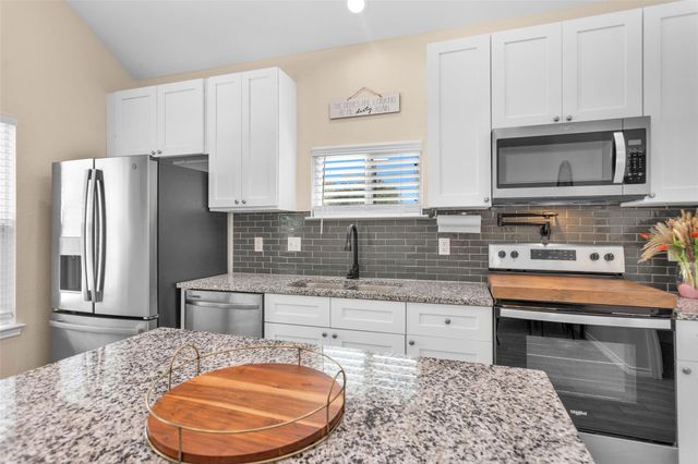 286 Westchase, Montgomery, TX 77316