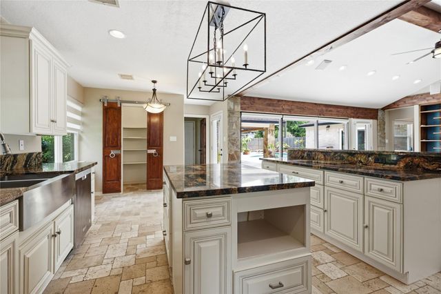 1901 Acacia Street, League City, TX 77573