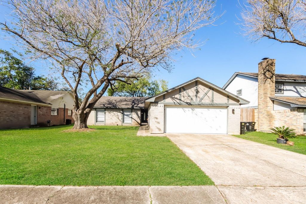 5327 Enchanted Mist Drive, Humble, TX 77346