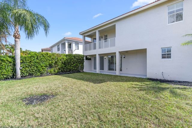 10557 Galleria Street, Wellington, FL 33414