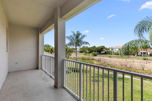 10557 Galleria Street, Wellington, FL 33414