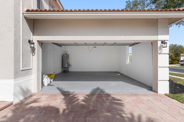 10557 Galleria Street, Wellington, FL 33414