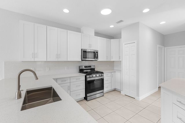 10557 Galleria Street, Wellington, FL 33414