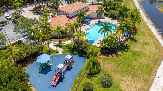 10557 Galleria Street, Wellington, FL 33414