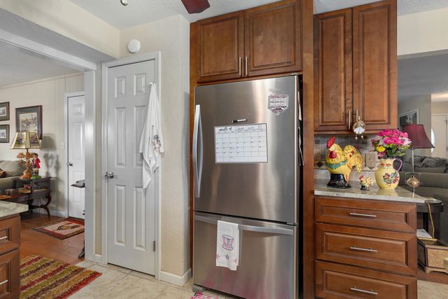 5727 S State Highway Ff, Battlefield, MO 65619