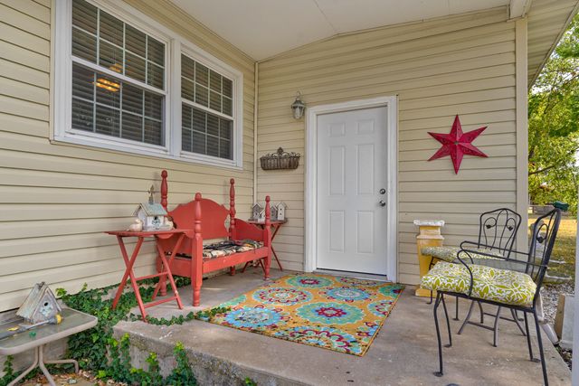 5727 S State Highway Ff, Battlefield, MO 65619