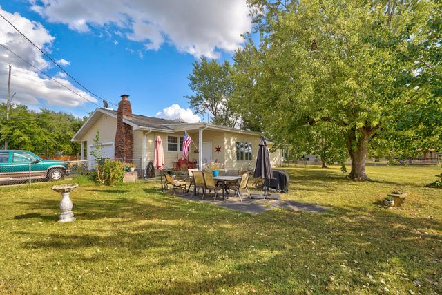 5727 S State Highway Ff, Battlefield, MO 65619