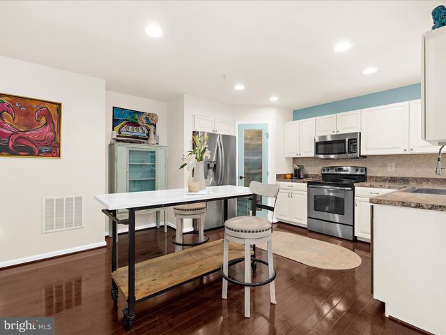 8110 LAURNICK DR, Glen Burnie, MD 21060