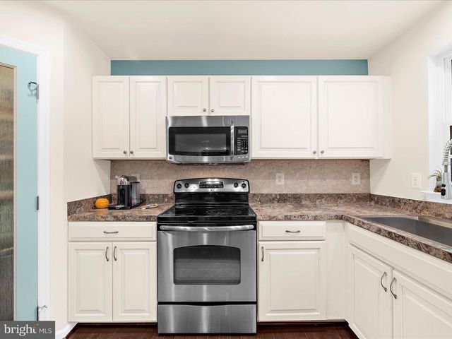 8110 LAURNICK DR, Glen Burnie, MD 21060