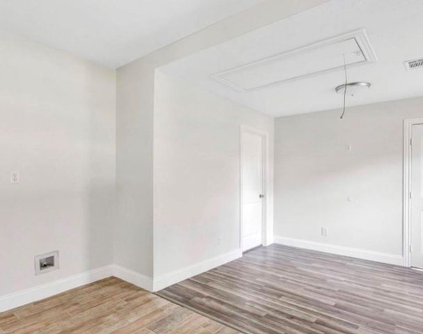 116 Trahan, Ames, TX 77575