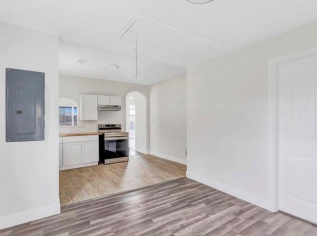 116 Trahan, Ames, TX 77575