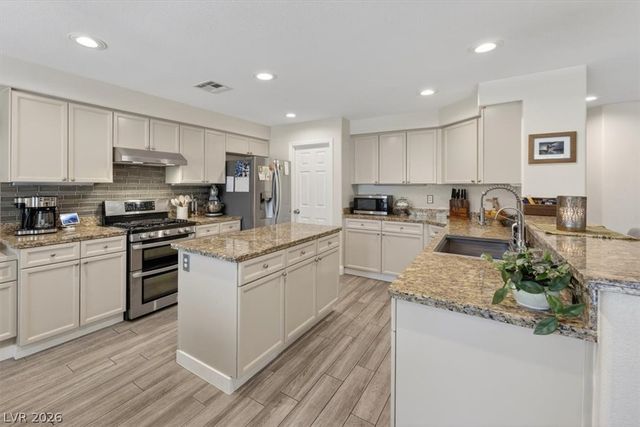969 Pleasing Plateau Street, Henderson, NV 89002