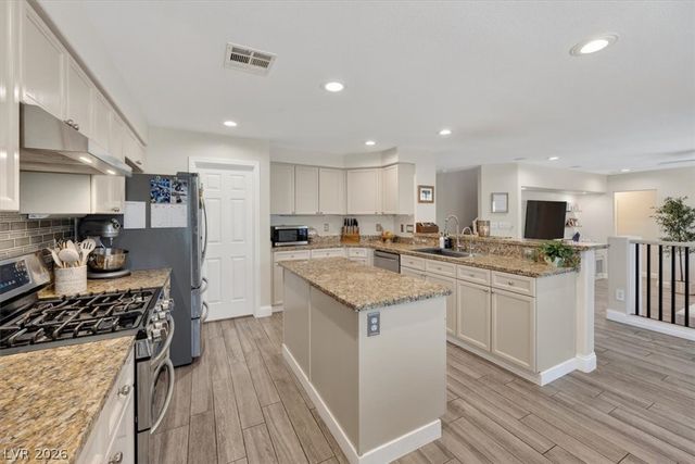 969 Pleasing Plateau Street, Henderson, NV 89002