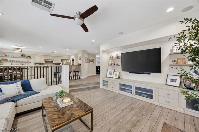 969 Pleasing Plateau Street, Henderson, NV 89002