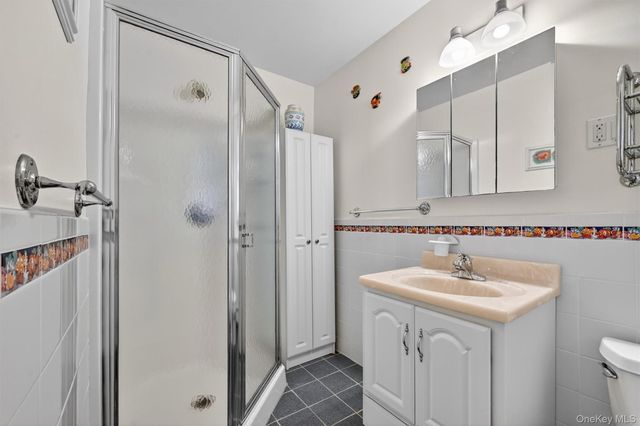 20 Prides Crossing, New City, NY 10956