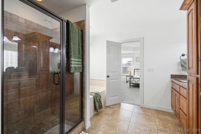 9214 N 143rd East Avenue, Owasso, OK 74055