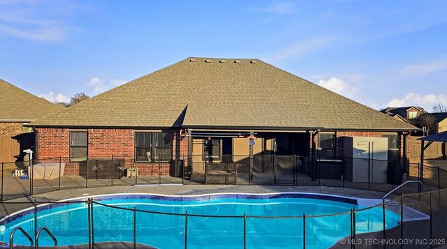 9214 N 143rd East Avenue, Owasso, OK 74055