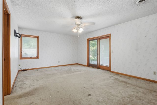 2414 Sherwood Lane, Fayetteville, AR 72703