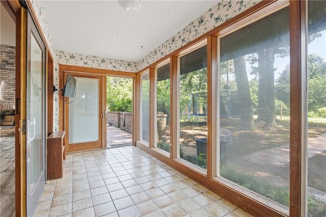 2414 Sherwood Lane, Fayetteville, AR 72703