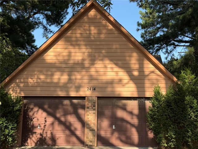 2414 Sherwood Lane, Fayetteville, AR 72703
