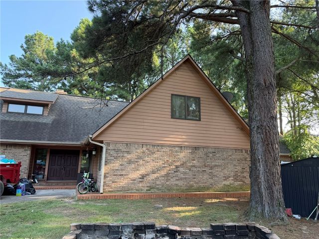 2414 Sherwood Lane, Fayetteville, AR 72703