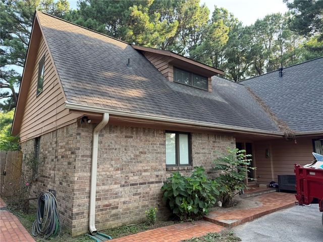 2414 Sherwood Lane, Fayetteville, AR 72703