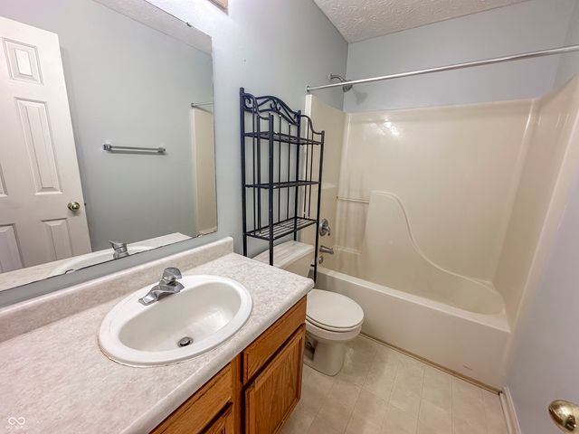 5711 Thompson Park Boulevard, Indianapolis, IN 46237