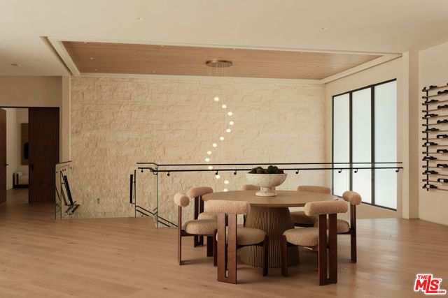 2630 Algodon Court, Los Angeles, CA 90046
