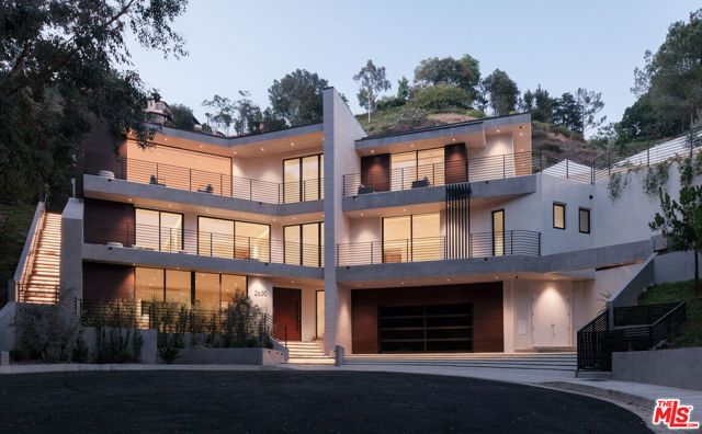 2630 Algodon Court, Los Angeles, CA 90046