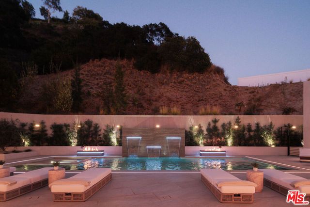 2630 Algodon Court, Los Angeles, CA 90046