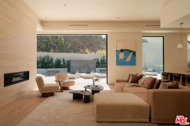 2630 Algodon Court, Los Angeles, CA 90046