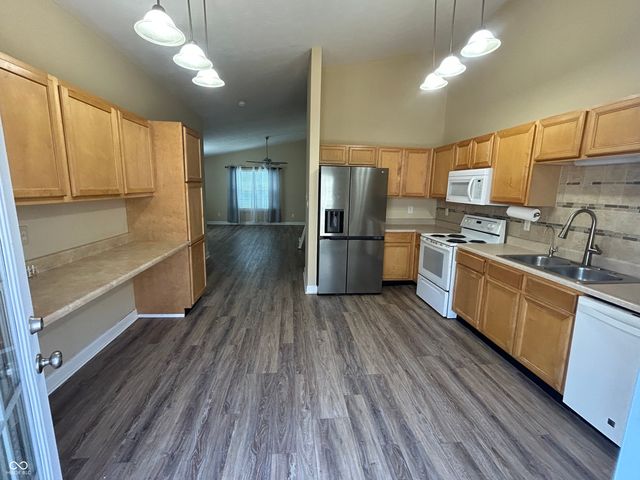 11018 Waterfield Lane, Indianapolis, IN 46235