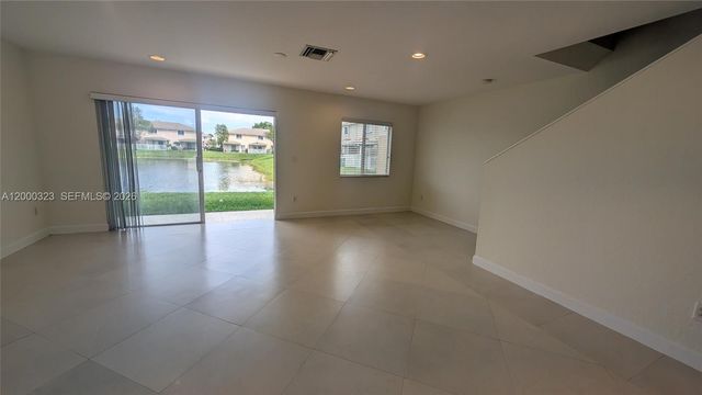 5910 Royal Way ----, Tamarac, FL 33321