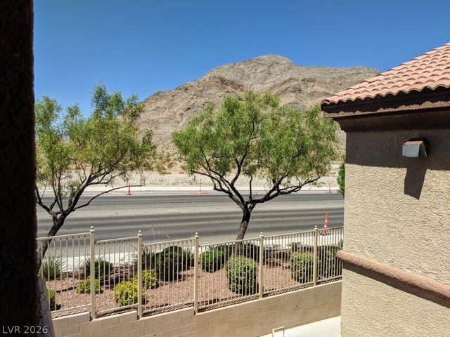 10280 GILMORE CANYON Court 201, Las Vegas, NV 89129