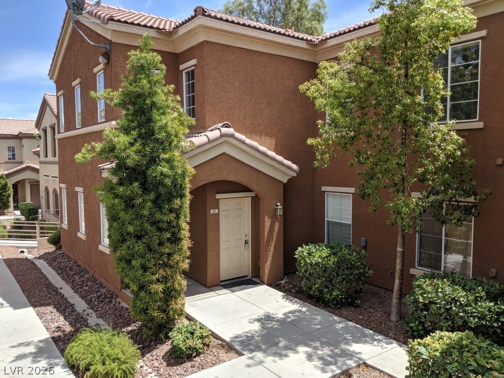 10280 GILMORE CANYON Court 201, Las Vegas, NV 89129