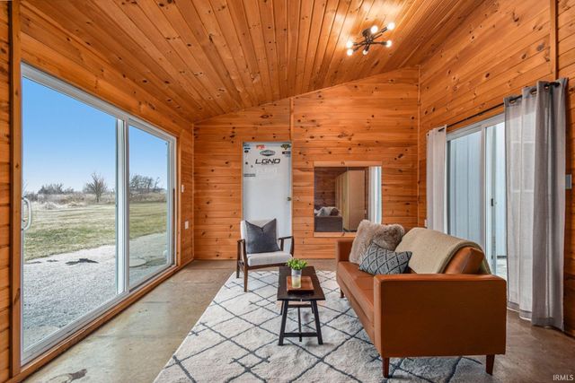 10774 N 750 W Road, Huntington, IN 46750